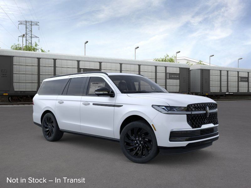 Thumbnail: 2025 Lincoln Navigator L - 7