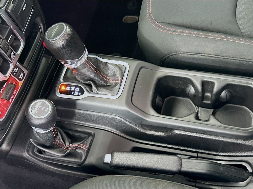 Thumbnail: 2020 Jeep Gladiator - 16