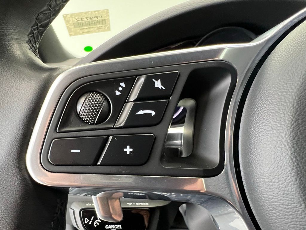 Thumbnail: 2022 Porsche  - 9