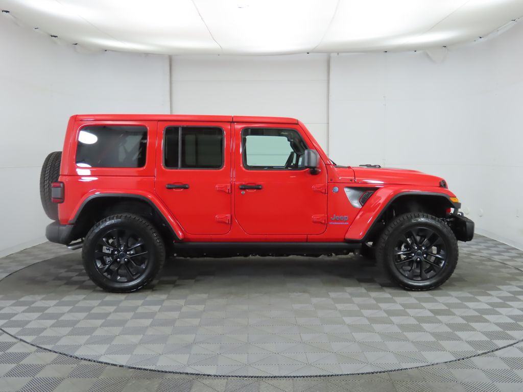 2025 Jeep Wrangler Sahara 4xe 8