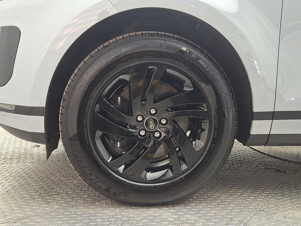 Thumbnail: 2025 Land Rover Range Rover Evoque - 8