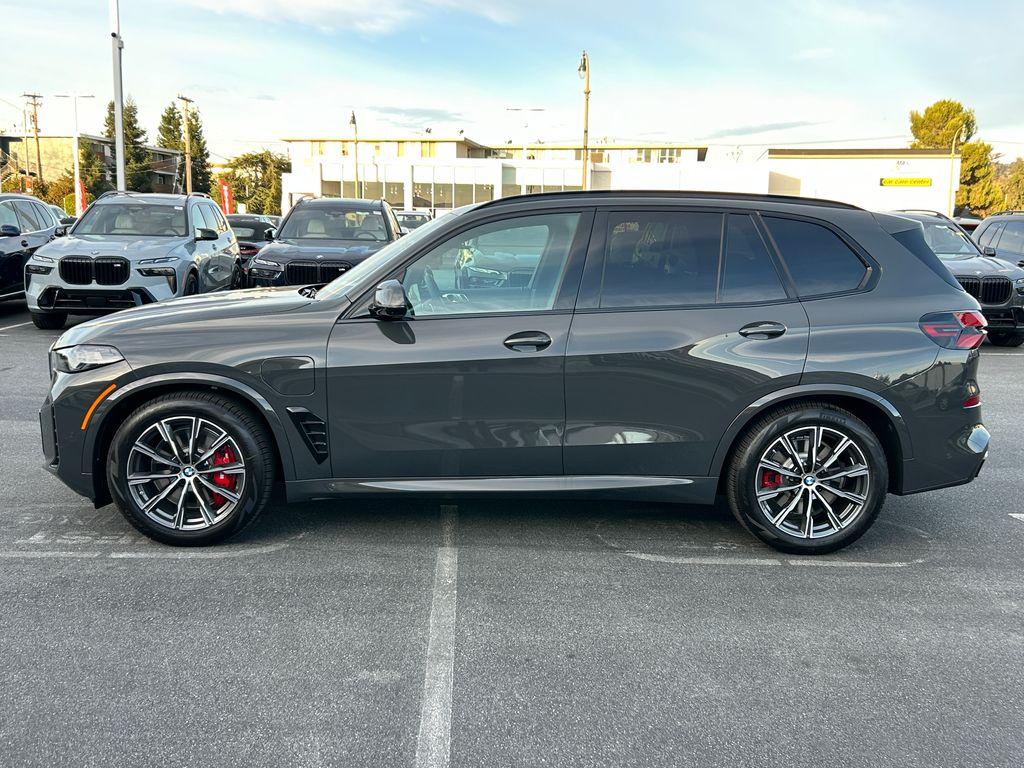 Thumbnail: 2026 BMW X5 - 2
