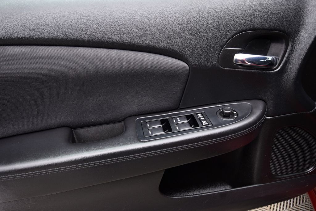 used 2014 Chrysler 200 car, priced at $7,000