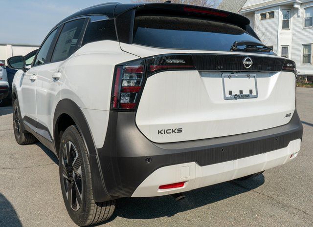 2026 Nissan Kicks SV - 6