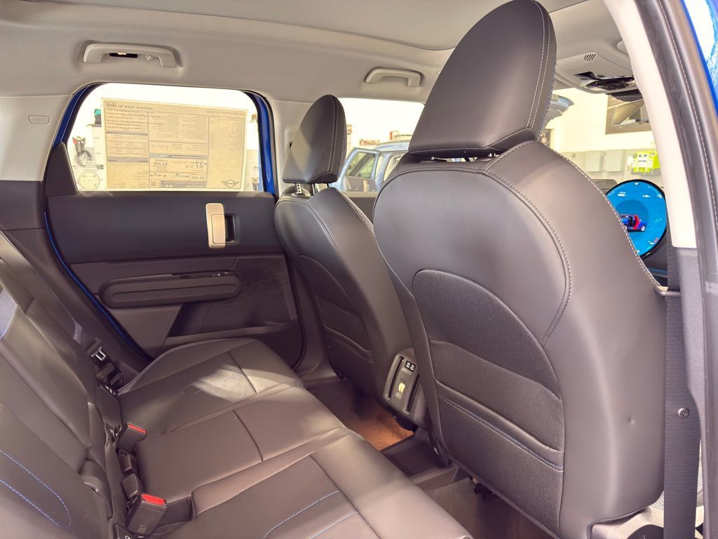 Thumbnail: 2025 MINI Cooper Countryman - 25