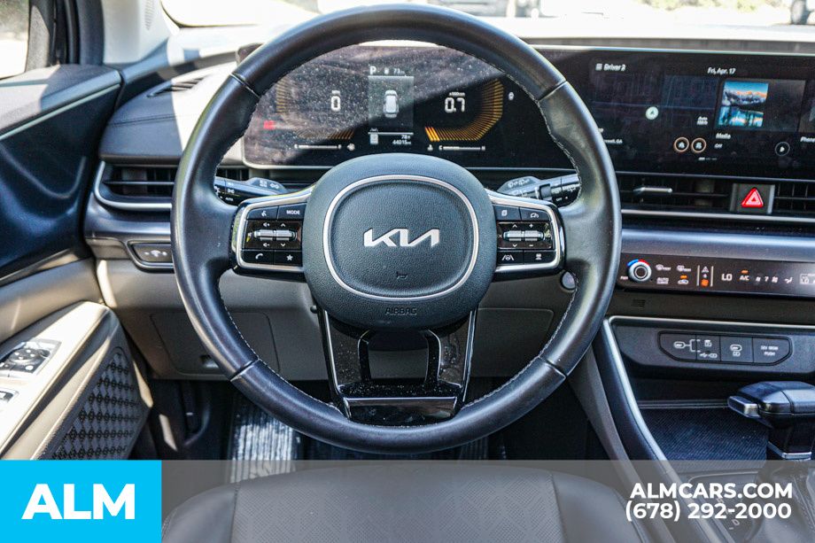 Used 2025 Gray Kia LXS image 30