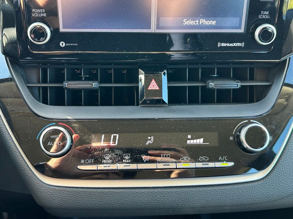 Thumbnail: 2022 Toyota Corolla - 24