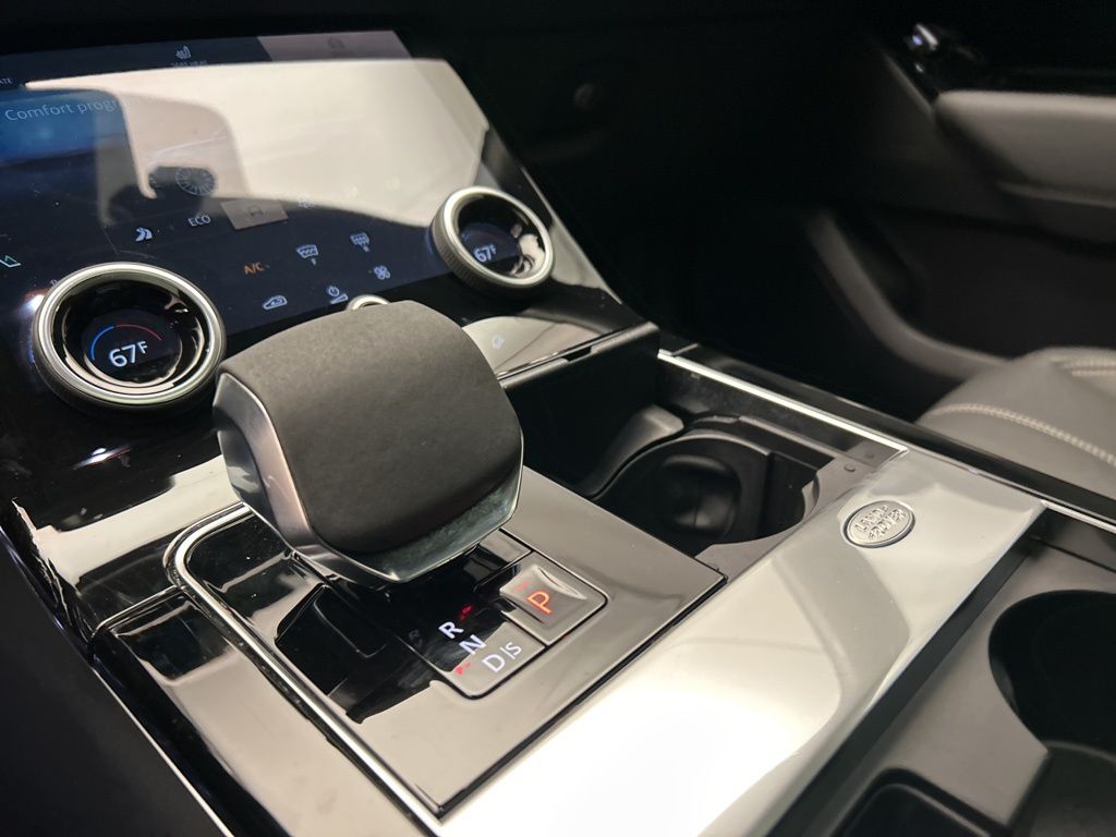 Thumbnail: 2023 Land Rover Range Rover Velar - 21