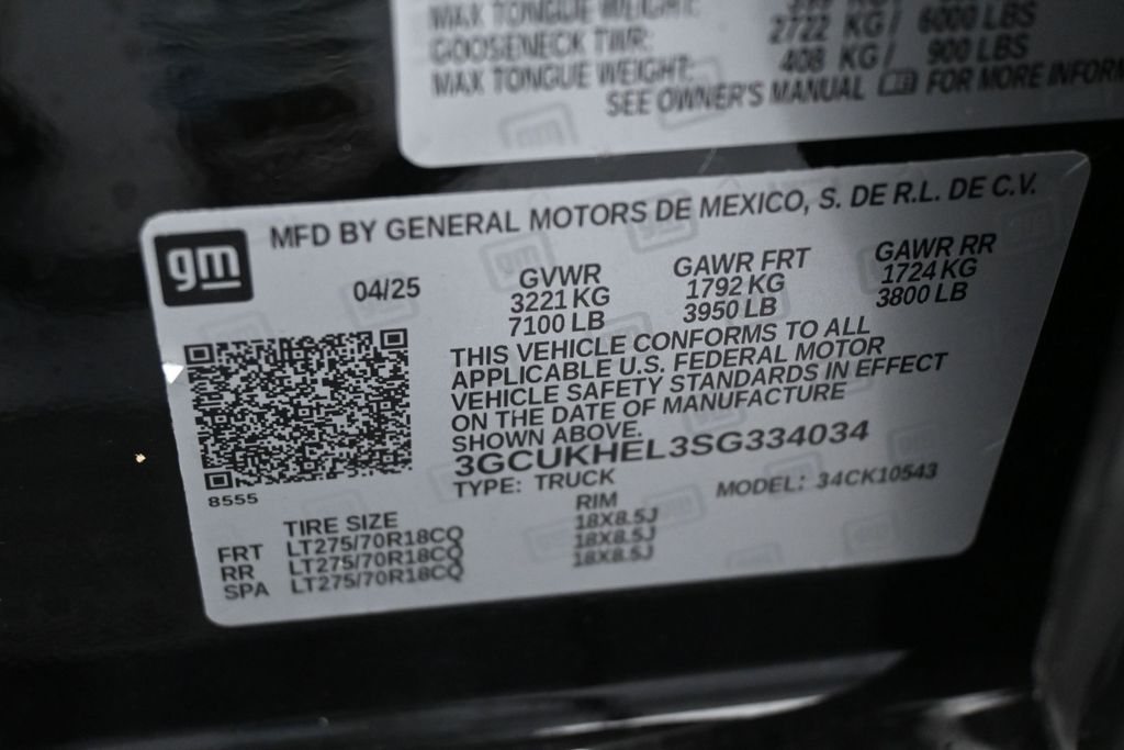 Used 2025 Black Chevrolet ZR2 image 17