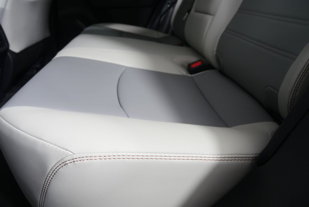 Thumbnail: 2023 Toyota RAV4 - 15