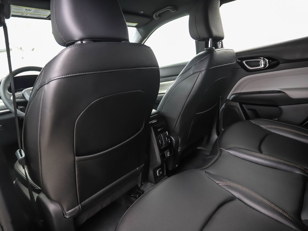 Thumbnail: 2024 Jeep Compass - 21