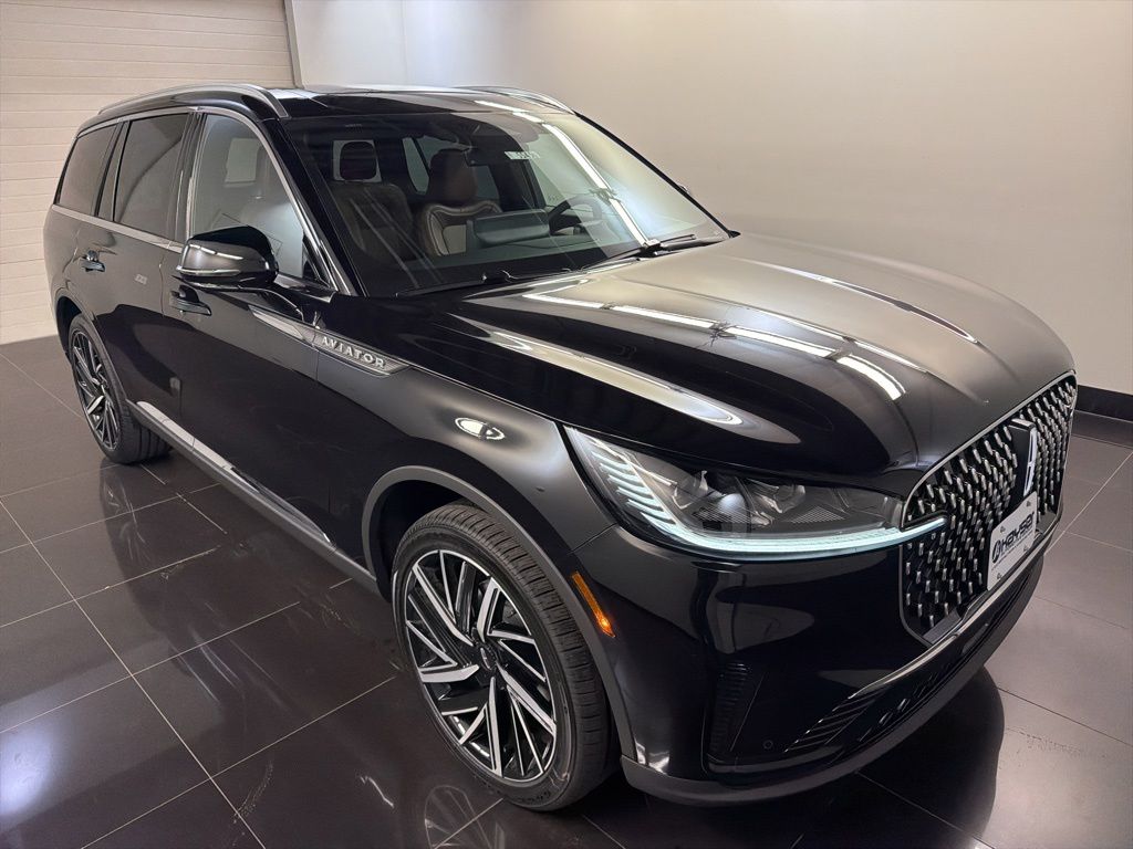 2026 Lincoln Aviator Reserve AWD's photo