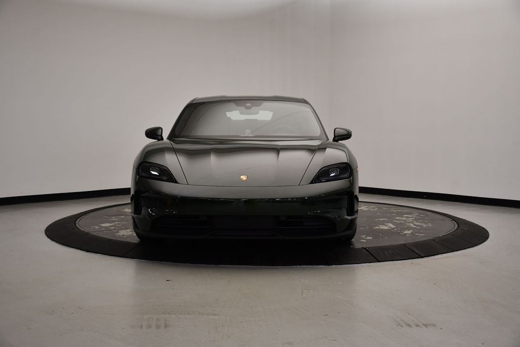 Thumbnail: 2025 Porsche Taycan - 10