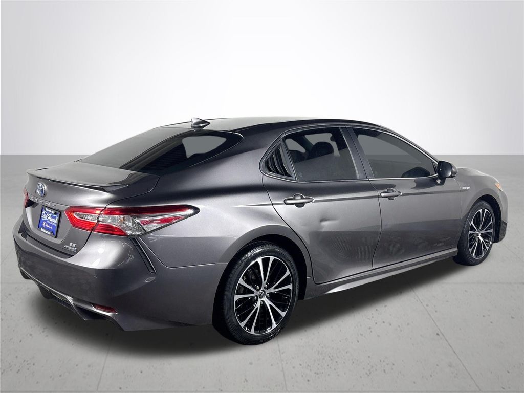 2020 Toyota Camry Hybrid SE