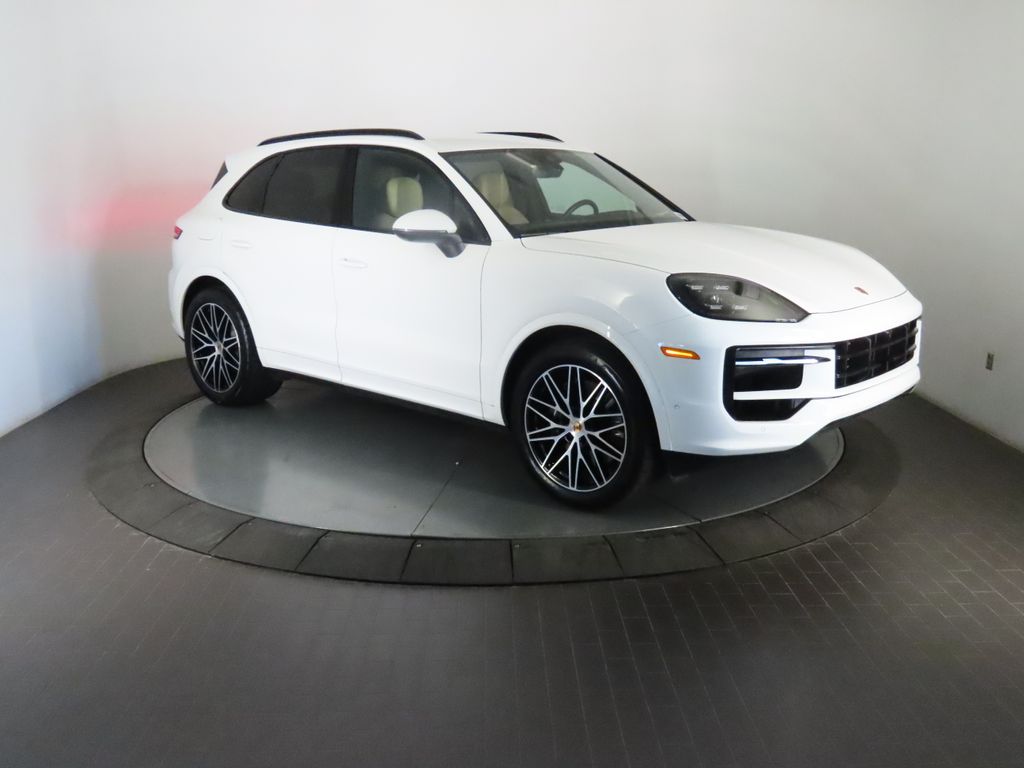 Thumbnail: 2025 Porsche Cayenne - 9