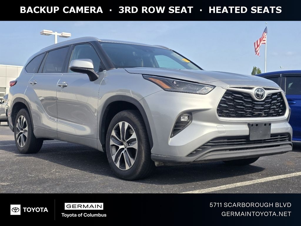 Celestial Silver Metallic 2022 Toyota Highlander SUV / Crossover Front-Wheel Drive 8-Speed Automatic