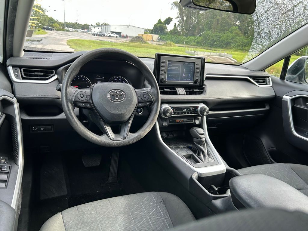 Thumbnail: 2022 Toyota RAV4 - 12