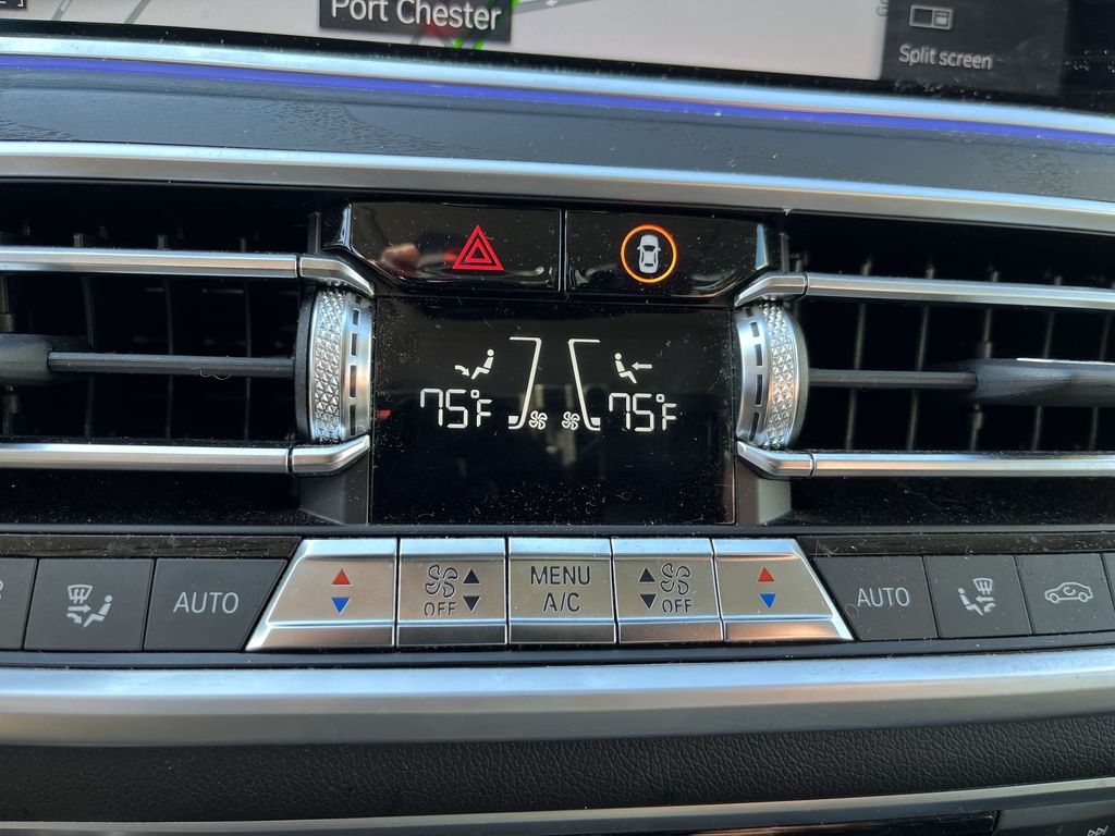 Thumbnail: 2022 BMW X7 - 11