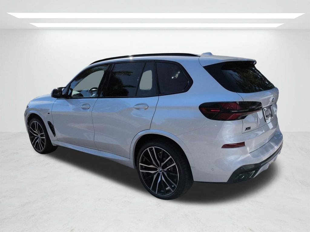 New 2026 White BMW M60i image 6