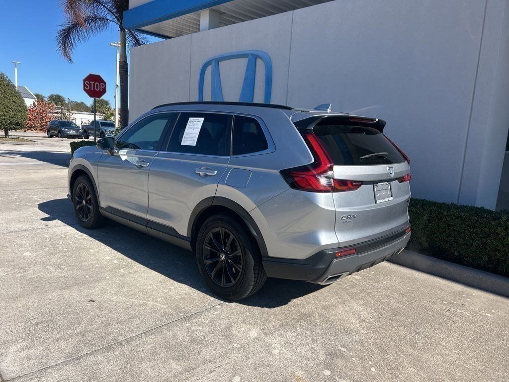 View vehicle photo 6