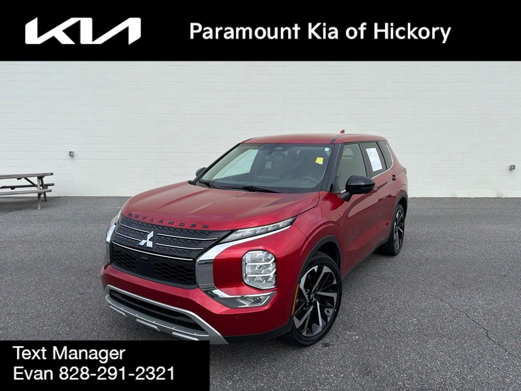 Red 2024 Mitsubishi Outlander SUV / Crossover Front-Wheel Drive Continuously Variable Transmission