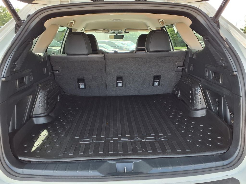 2023 Subaru Outback Onyx Edition White at Baytown Hyundai