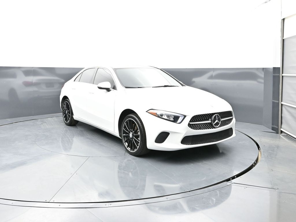 2019 Mercedes-Benz A-Class A220's photo