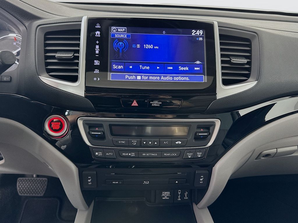 Thumbnail: 2018 Honda Pilot - 15