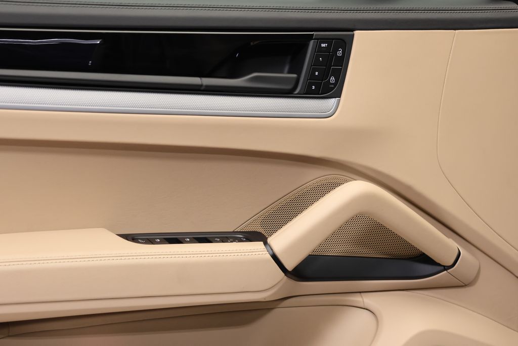 Thumbnail: 2024 Porsche Cayenne - 29