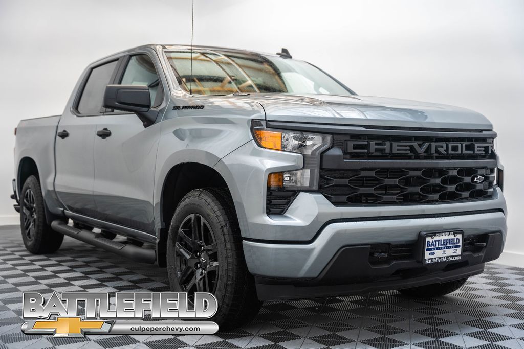 Sterling Gray Metallic 2026 Chevrolet Silverado 1500 Pickup Truck Four-Wheel Drive 8-Speed Automatic