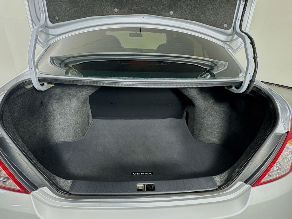 Used Car 2017 Nissan Versa  1.6 S For Sale Under $10,000 In Austin, Texas