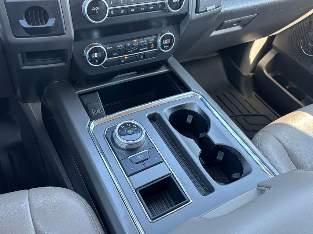 2021 Ford Expedition Max XLT photo