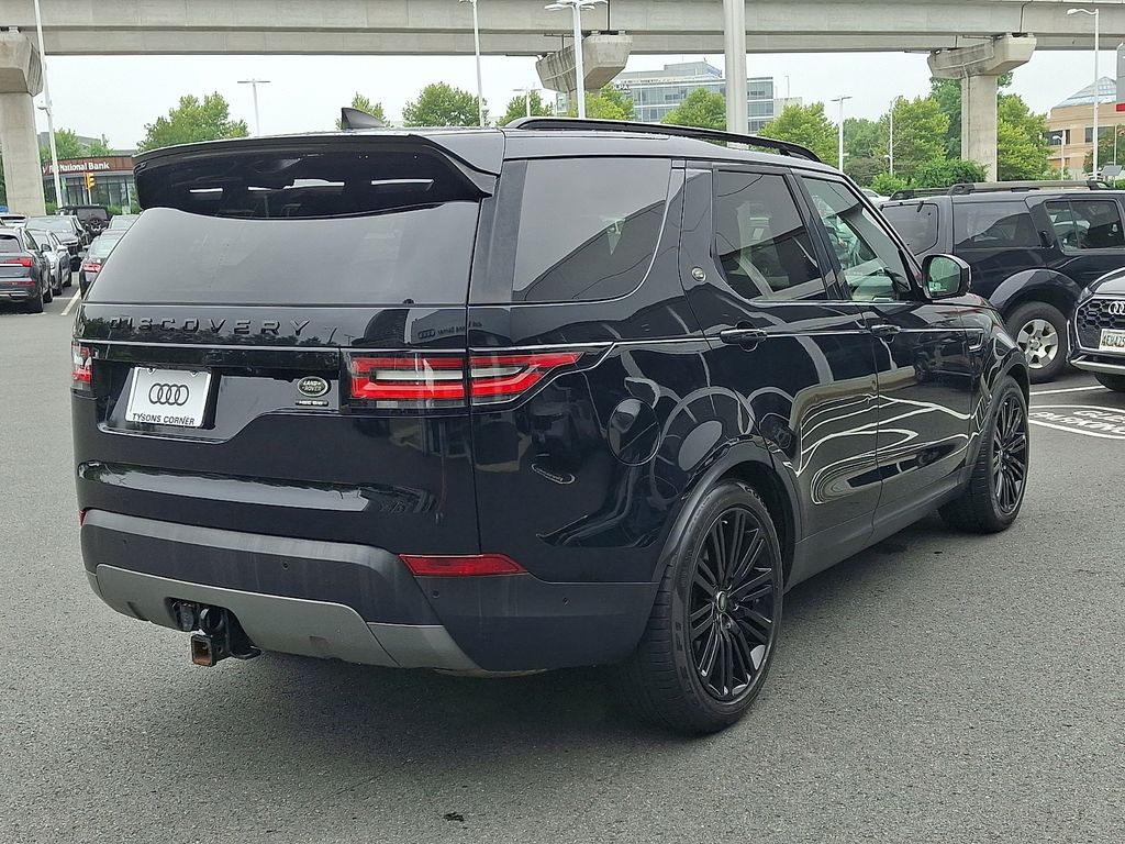 Thumbnail: 2019 Land Rover Discovery - 4