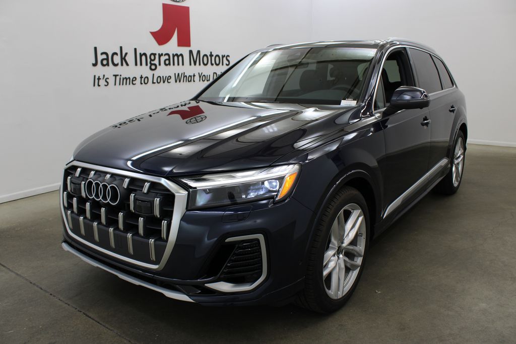 new 2025 Audi Q7 car, priced at $64,158