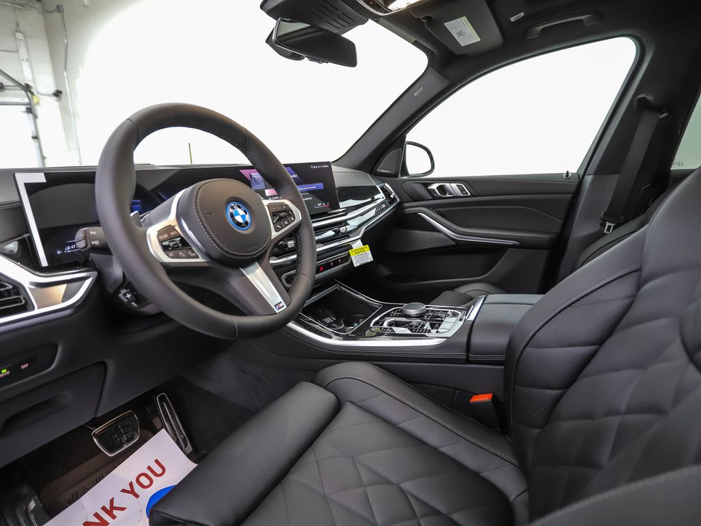 Thumbnail: 2026 BMW X5 - 10