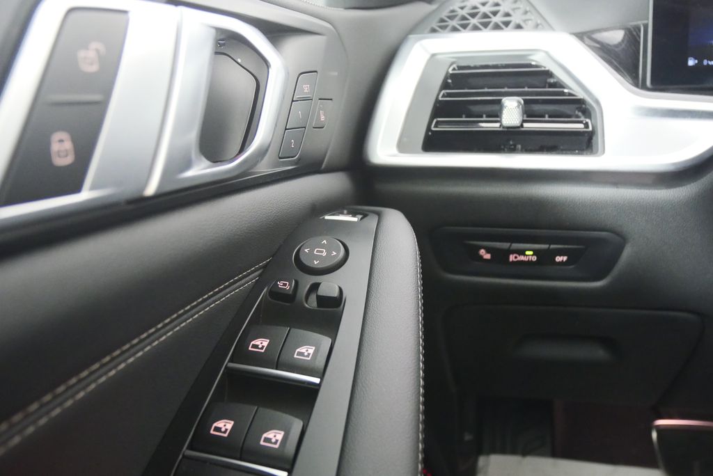 Thumbnail: 2025 BMW X5 - 20