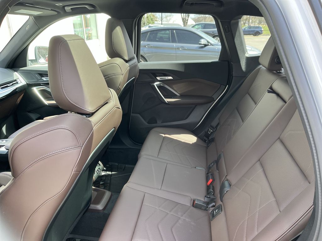 Thumbnail: 2025 BMW X1 - 23