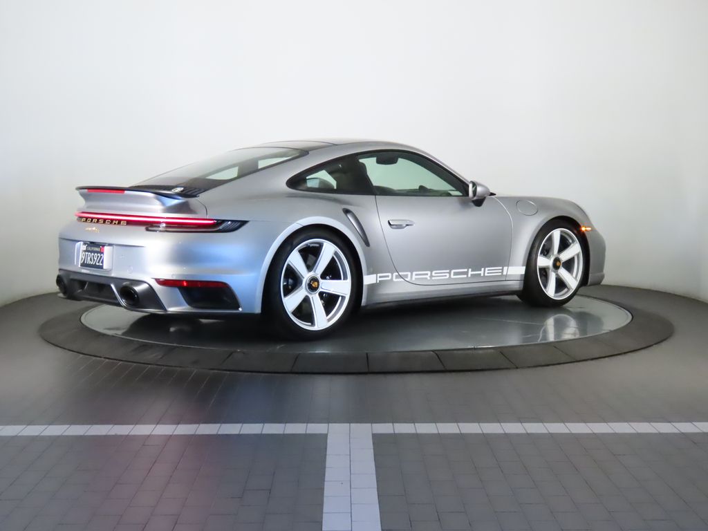 Thumbnail: 2025 Porsche 911 - 7