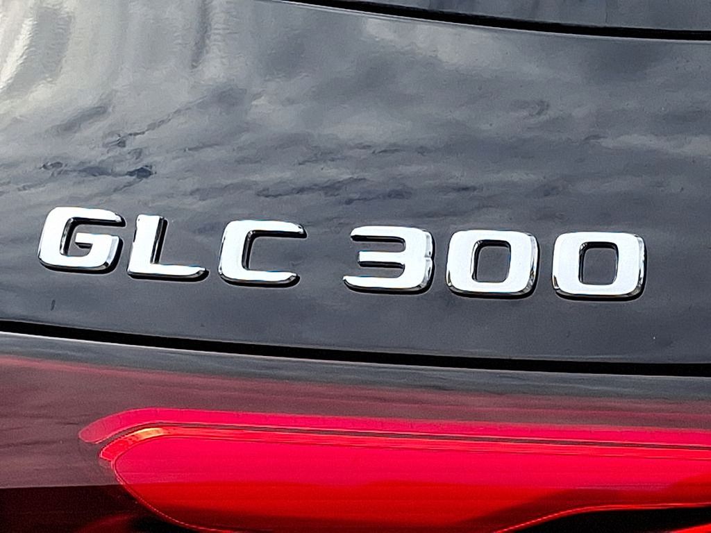 Thumbnail: 2025 Mercedes-Benz GLC - 24