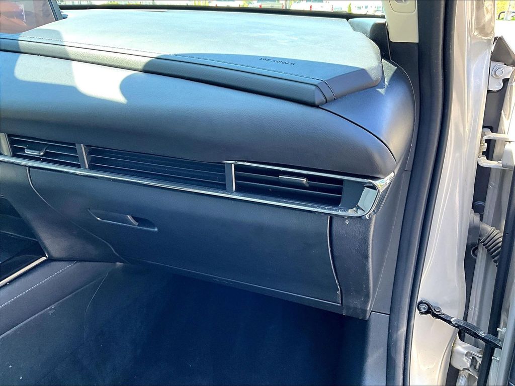 2023 Mazda CX-30 — photo 13
