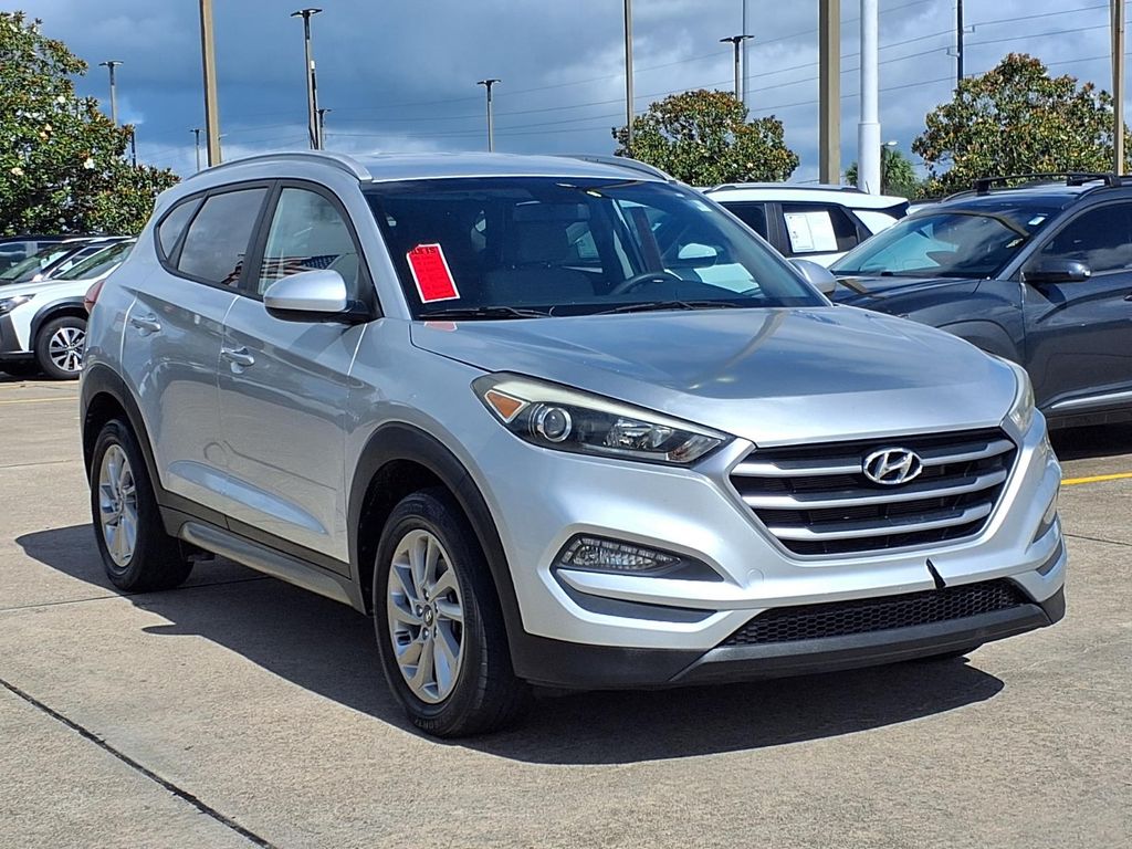 2017 Hyundai Tucson SE Silver at Baytown Hyundai