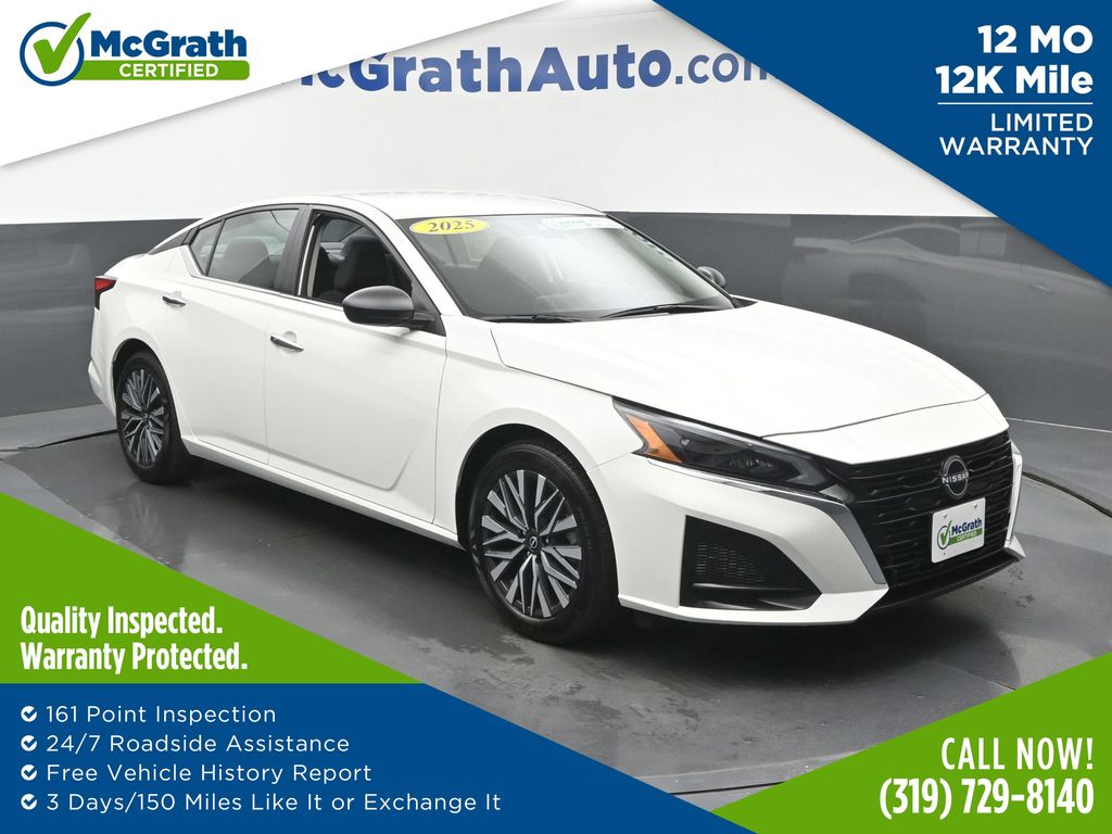 Glacier White 2025 Nissan Altima Sedan Front-Wheel Drive Continuously Variable Transmission