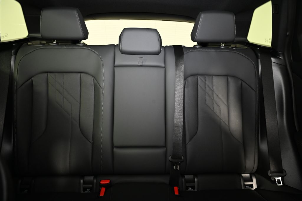 Thumbnail: 2026 BMW X3 - 25