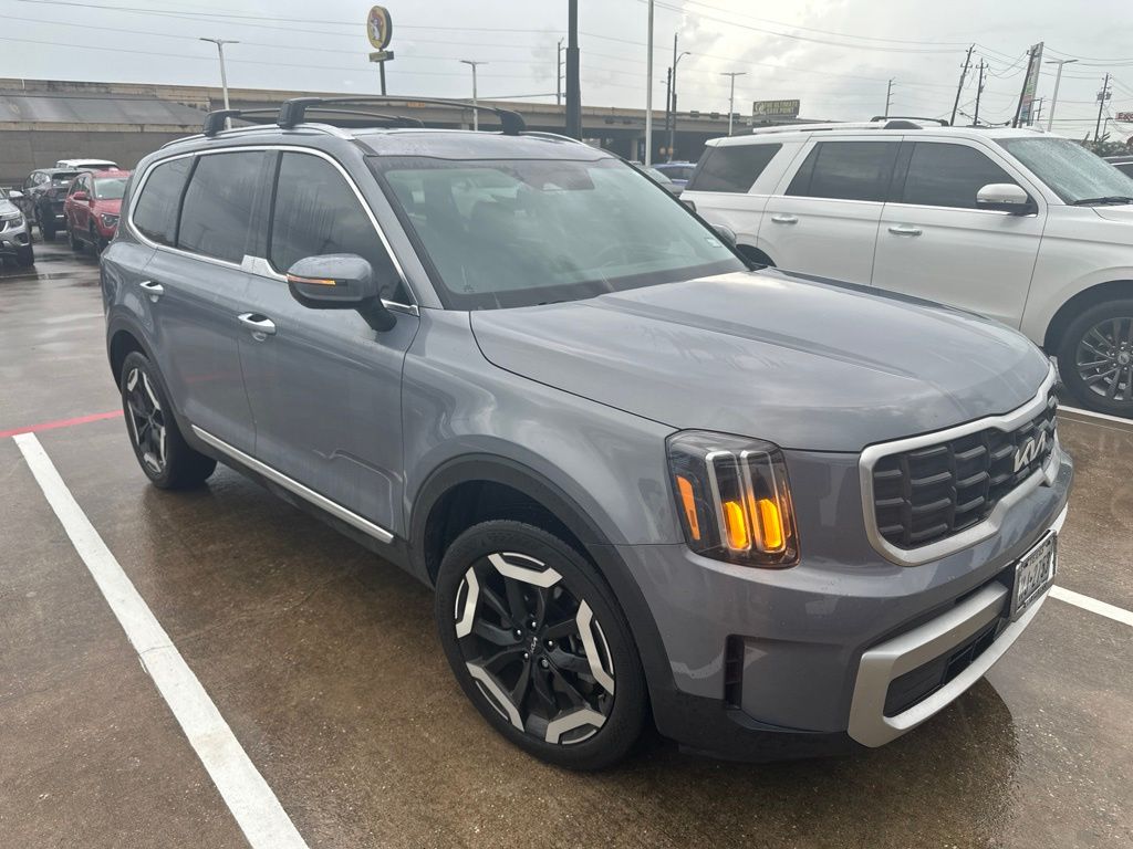 2024 Kia Telluride S Silver at Bayshore Chrysler Jeep Dodge Ram