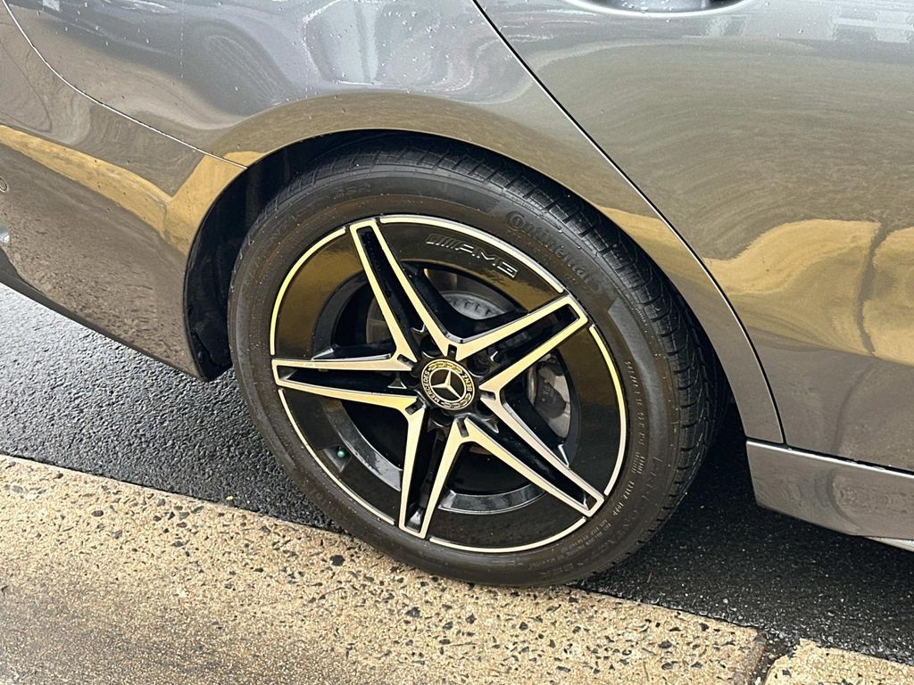 Thumbnail: 2025 Mercedes-Benz C-Class - 17