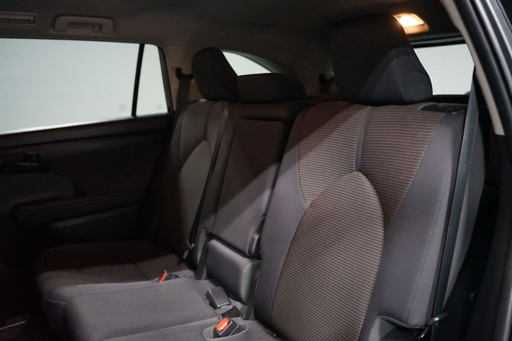 Thumbnail: 2023 Toyota Highlander - 13