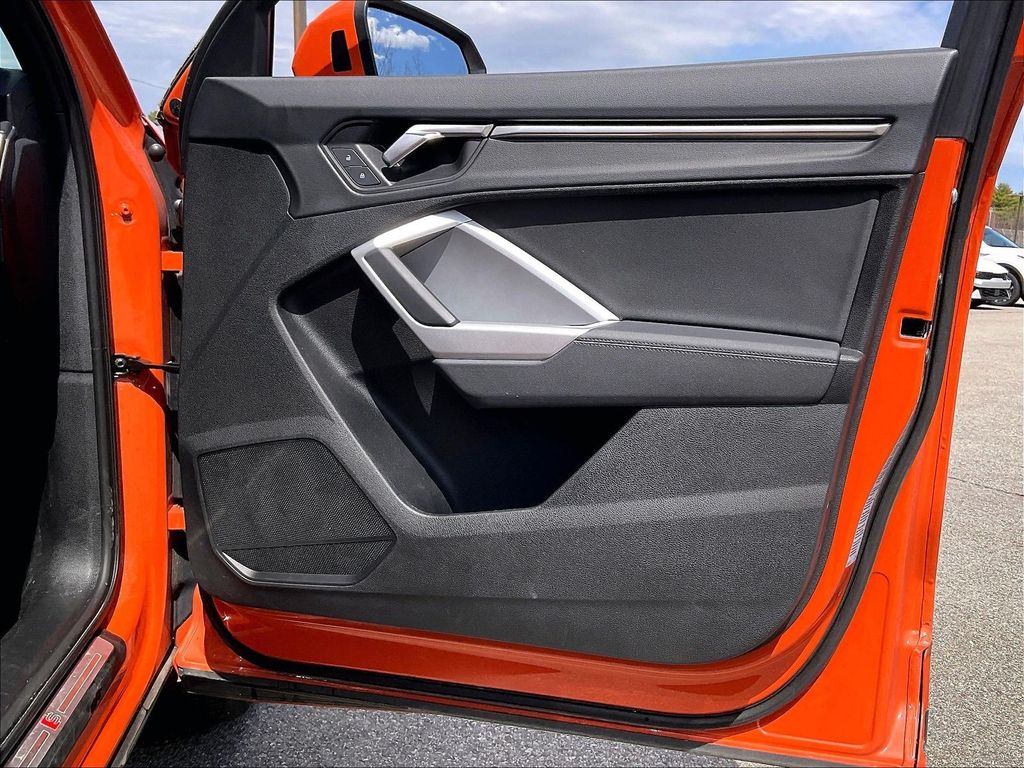 2025 Audi Q3 — photo 11