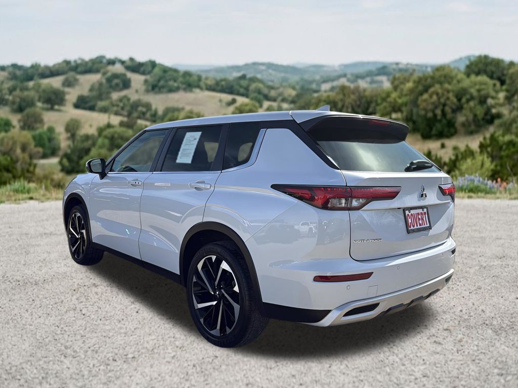 Used Car 2024 Mitsubishi Outlander  Se For Sale Under $25,000 In Austin, Texas
