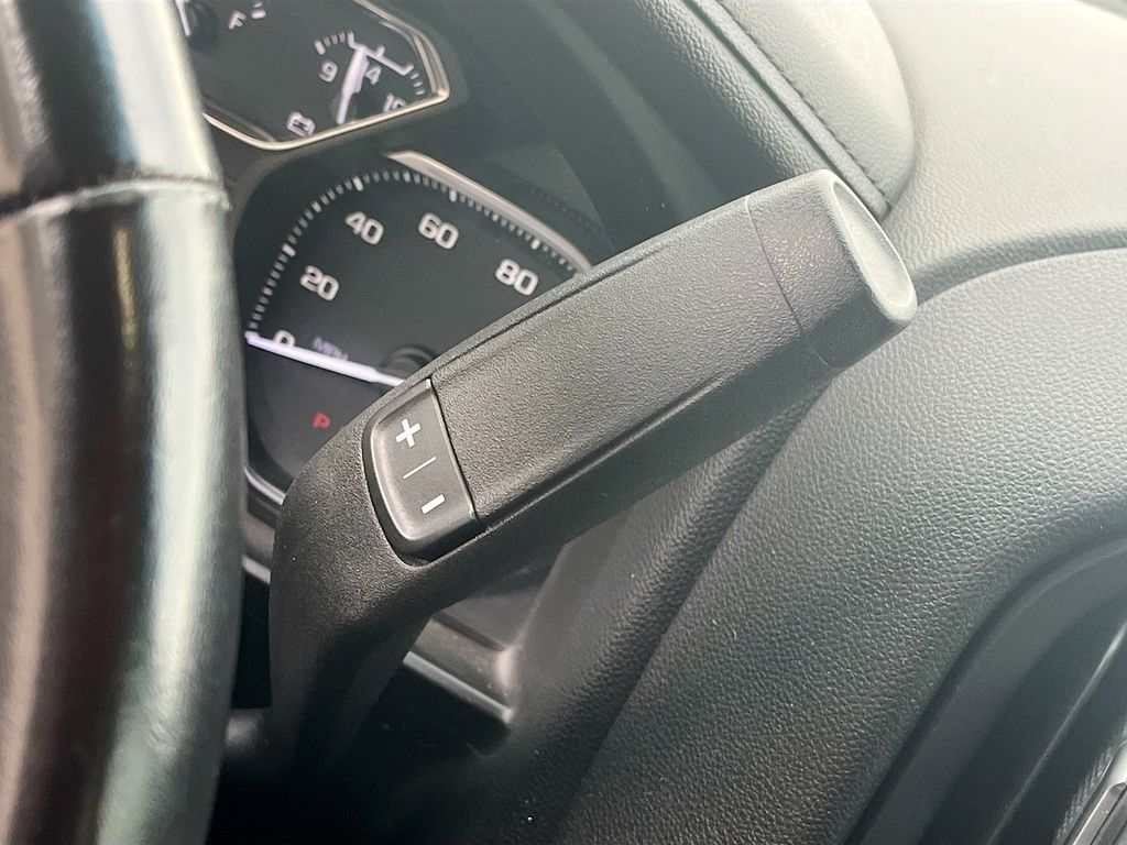 Used 2021 White GMC AT4 image 16