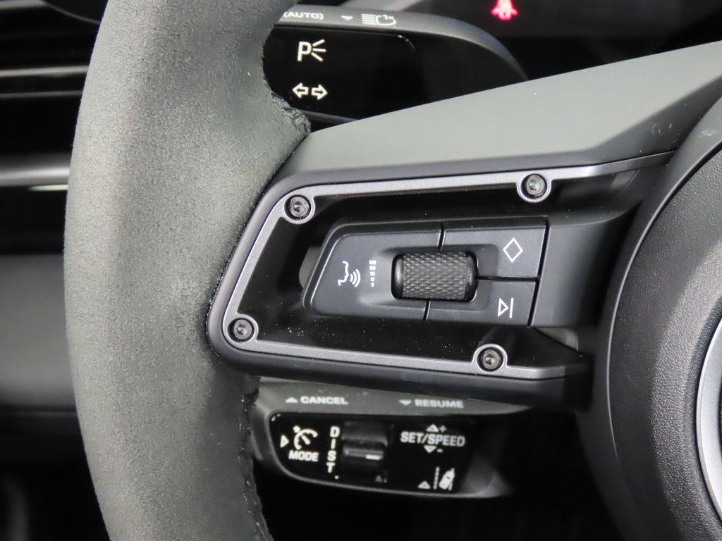 Thumbnail: 2025 Porsche Taycan - 19